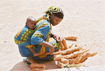 Sage-femme Pertuis : portage afrique